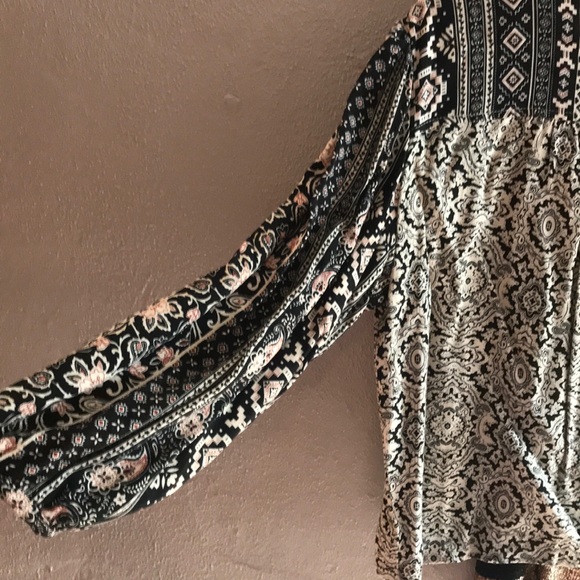 Fringe Blazer & Gold Foil Tank - Picture 3 of 6